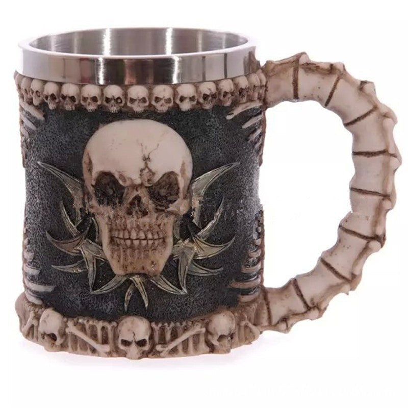 400ML 3D skull mug with stainless steel and resin, featuring a detailed skull design, creative ceramic coffee mug.
