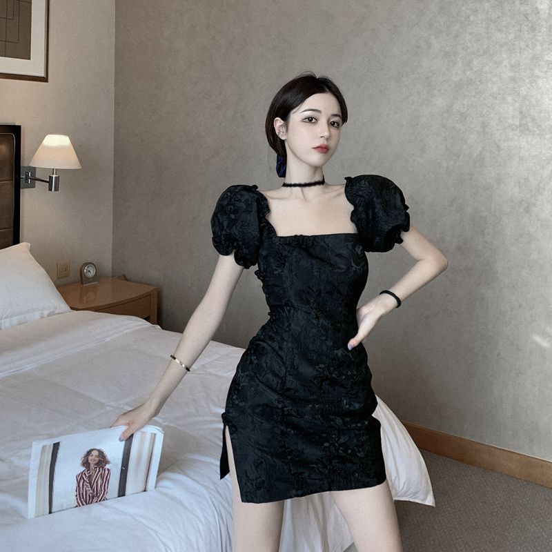Qipao embroidered dress