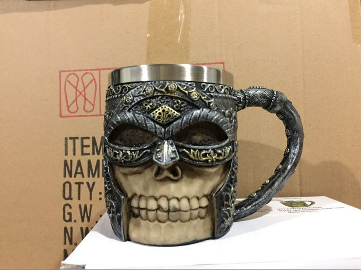 3D skull mug made of stainless steel and resin, featuring intricate helmet design, 400ML capacity.