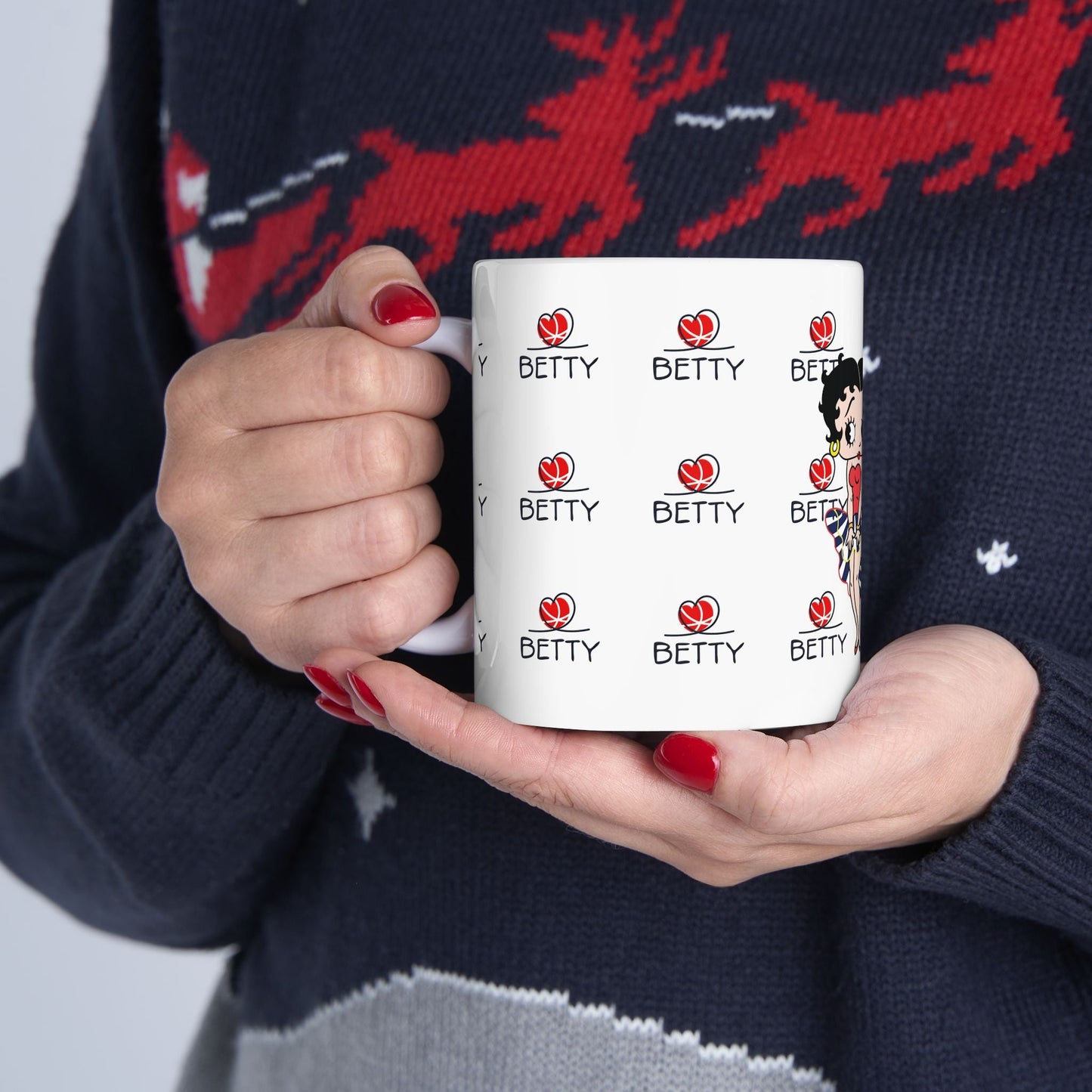 Betty Boop mug with retro design, perfect for coffee lovers and fans.